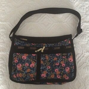 Excellent condition rifle paper co x lesportsac deluxe everyday bag in Rosa